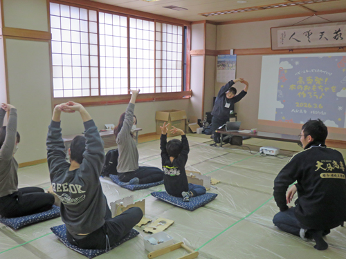 「ベビー＆キッズとものづくり！　高専発！木のおもちゃを作ろう♪」を実施